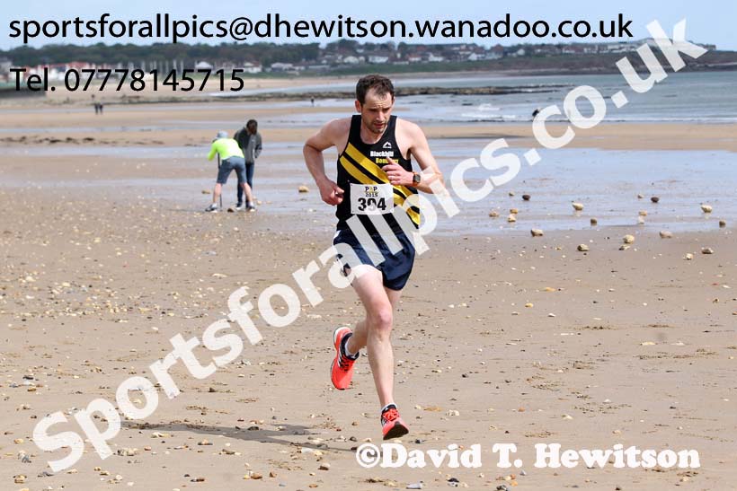 Pier to Pier, South Shields to Roker. Photo: David T. Hewitson/Sports for All Pics